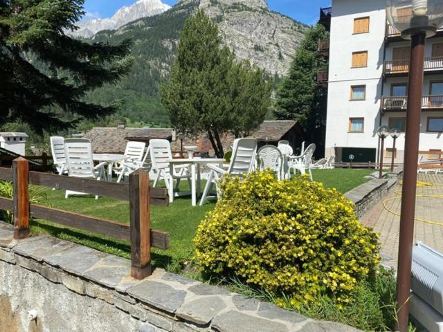 Triolet 3*