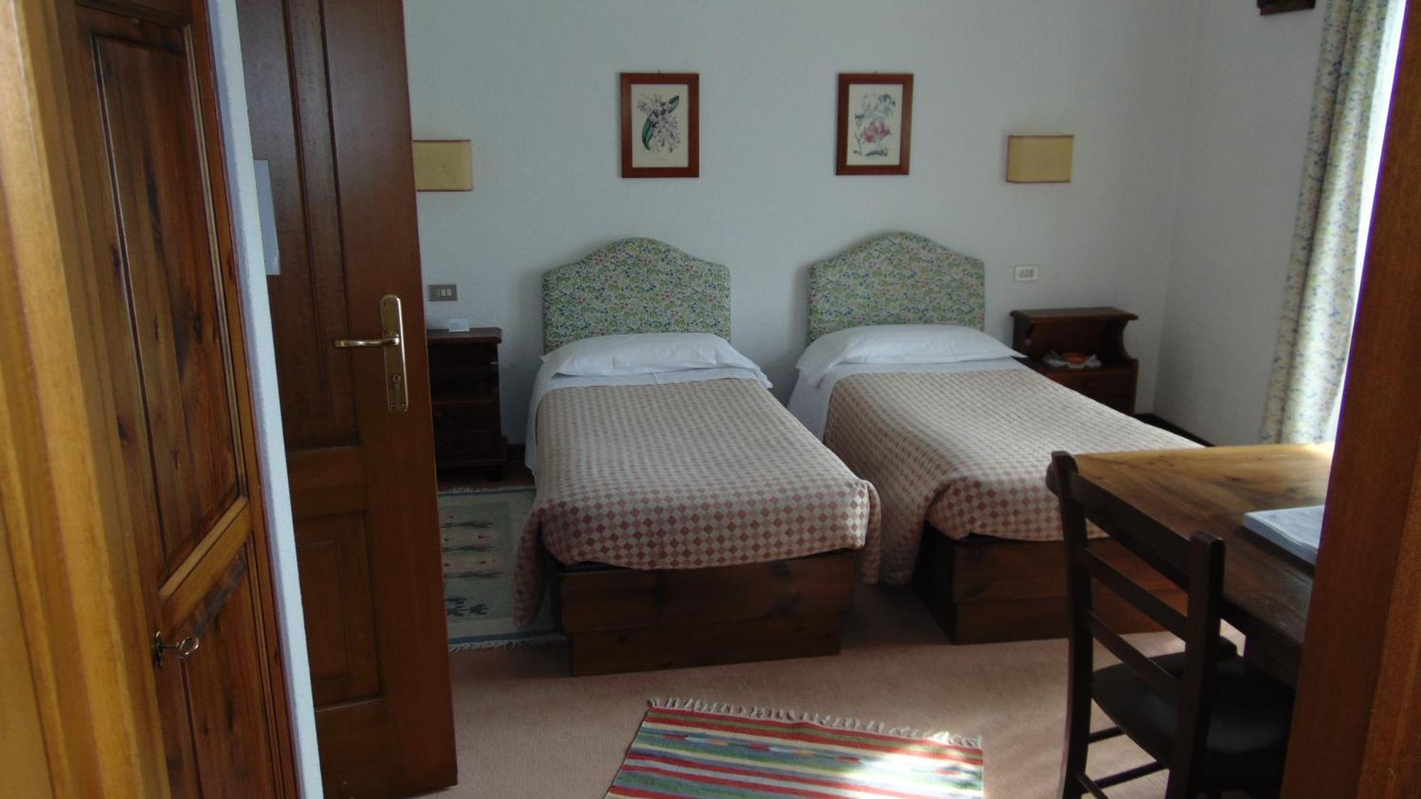 Triolet 3*