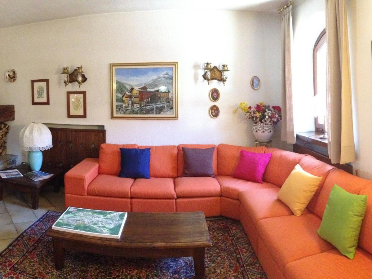 Triolet 3*